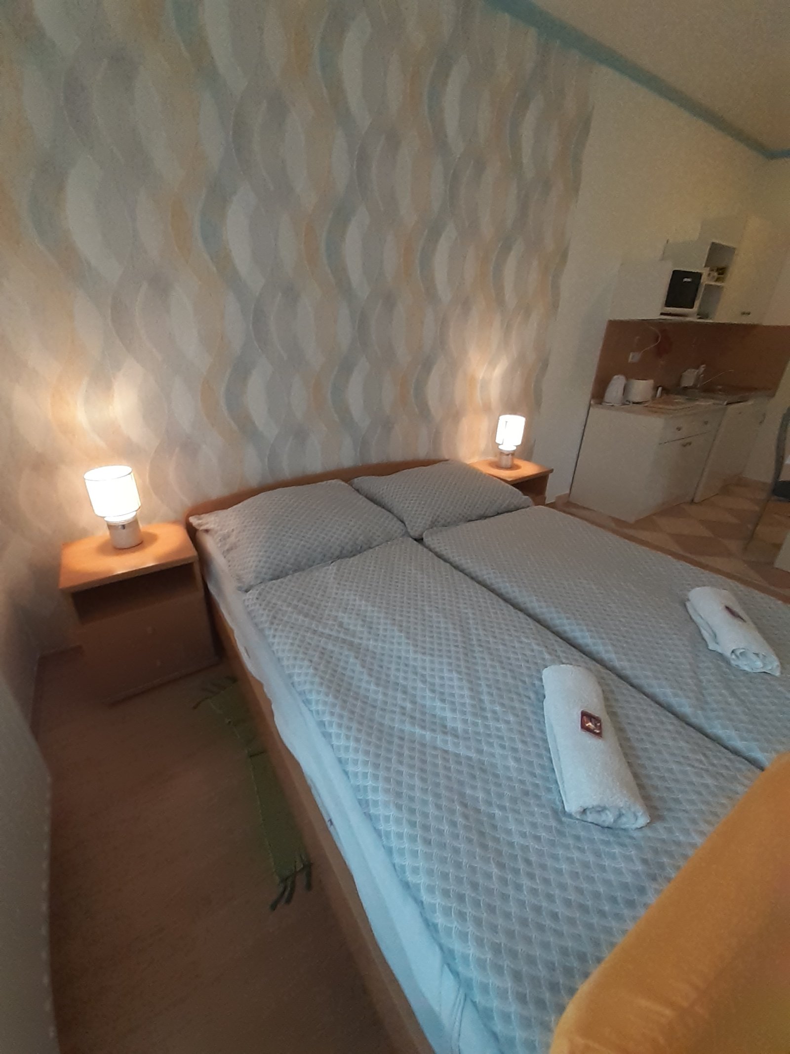 (AAA) Neuwertiger Bungalow & 2 Apartments im Thermalbad Nähe Balaton (KK056)