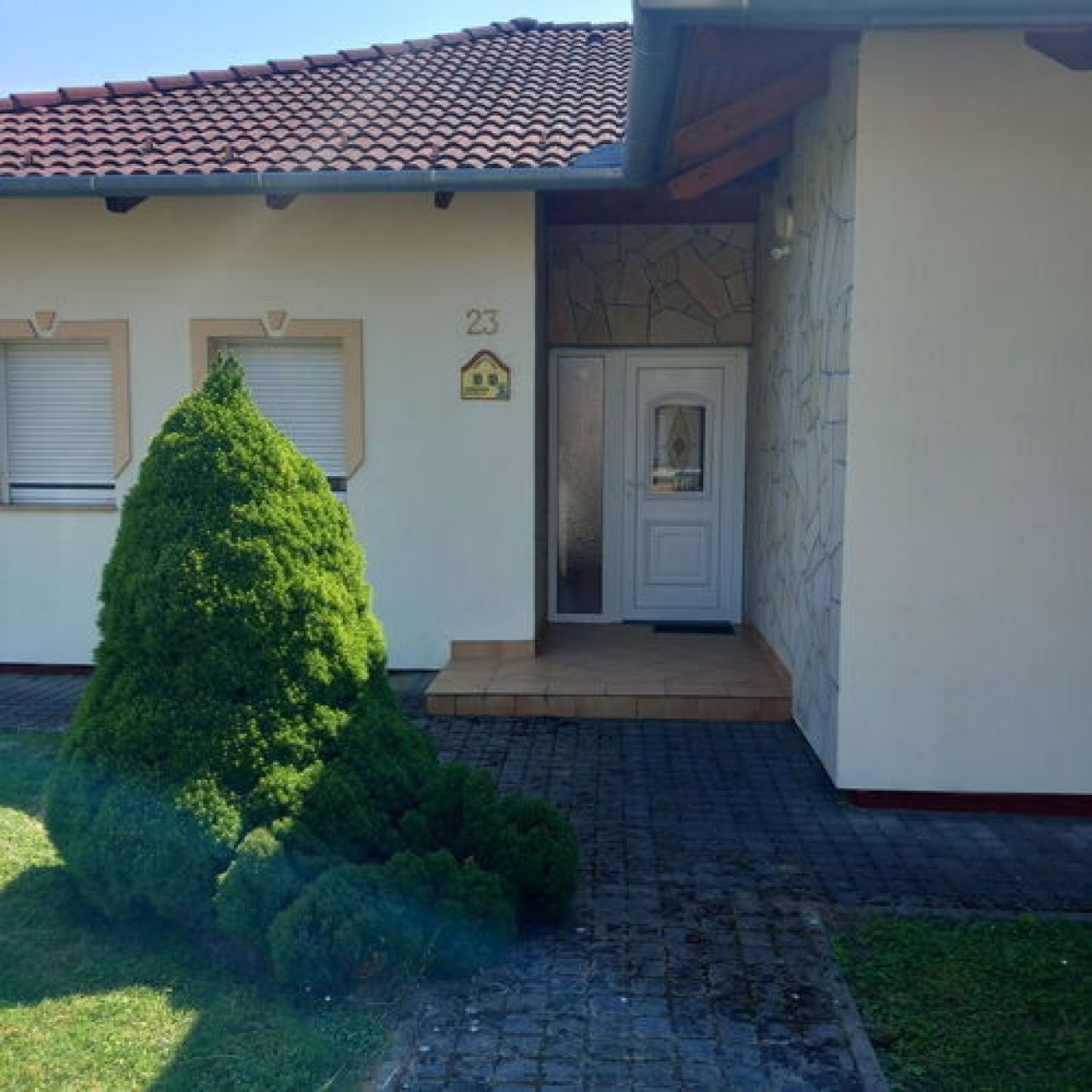(AAA) Neuwertiger Bungalow &amp;  2 Apartments im Thermalbad Nähe Balaton (KK056)