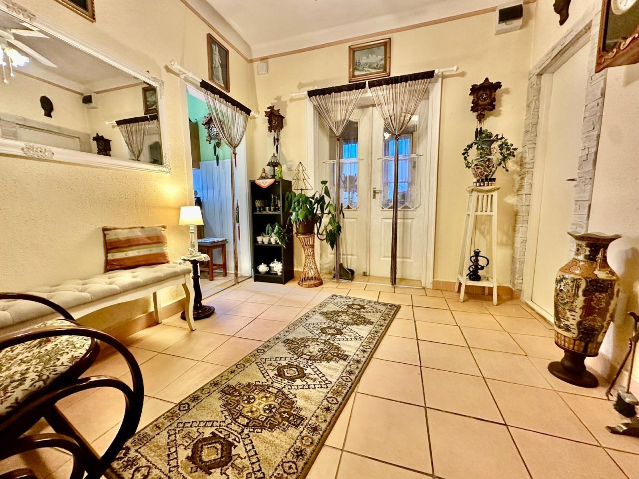 (ABA) Renoviertes Familienhaus in ruhiger, naturnaher Lage (NYV0708)