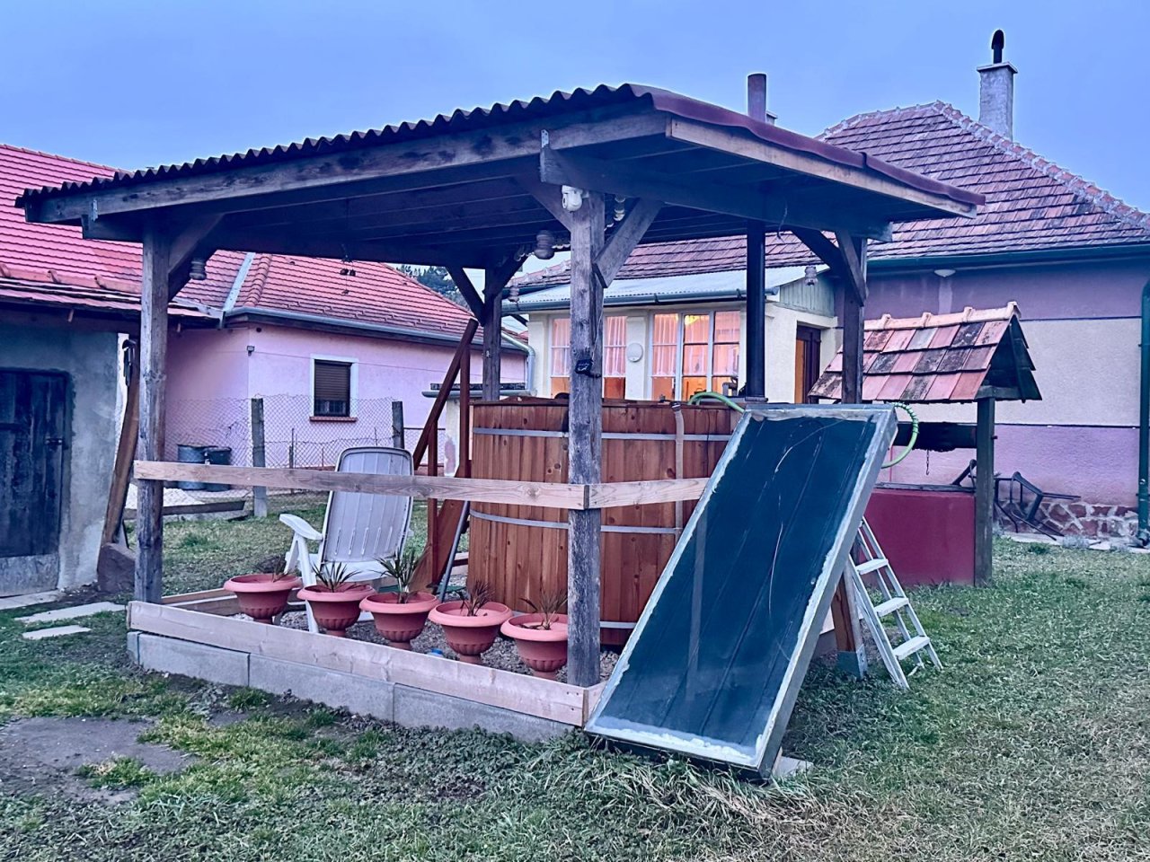 (ABA) Renoviertes Familienhaus in ruhiger, naturnaher Lage (NYV0708)