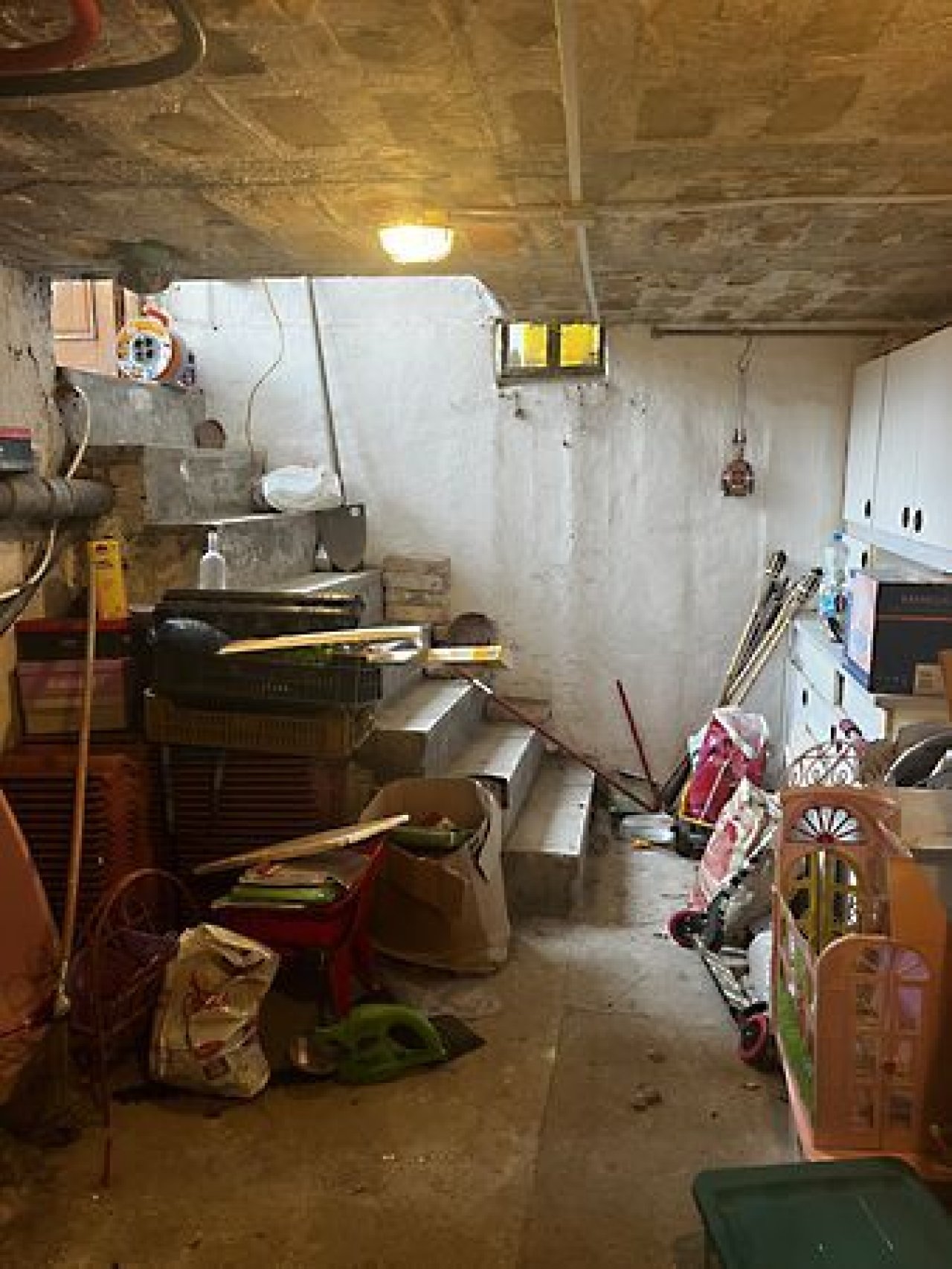 TeiLsaniertes Einfamilienhaus in einer Ruhiger Lage (HGY0755)