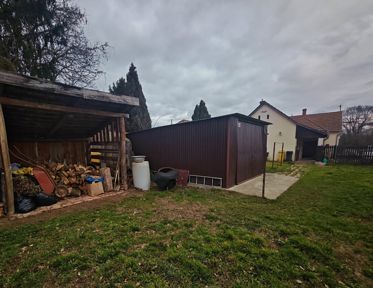 (BBA) Familienhaus in einer ruhigen, grünen Wohngegend (BB0101)
