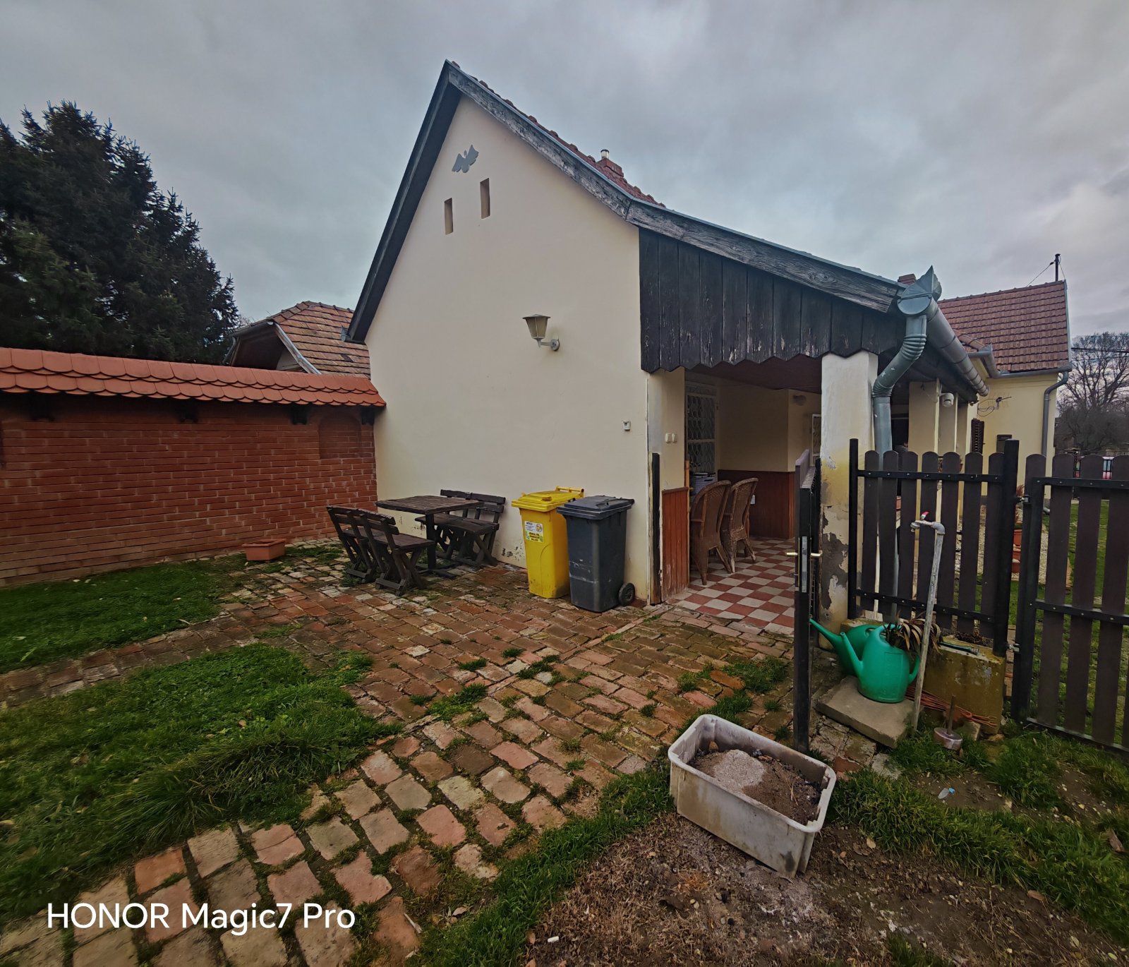 (BBA) Familienhaus in einer ruhigen, grünen Wohngegend