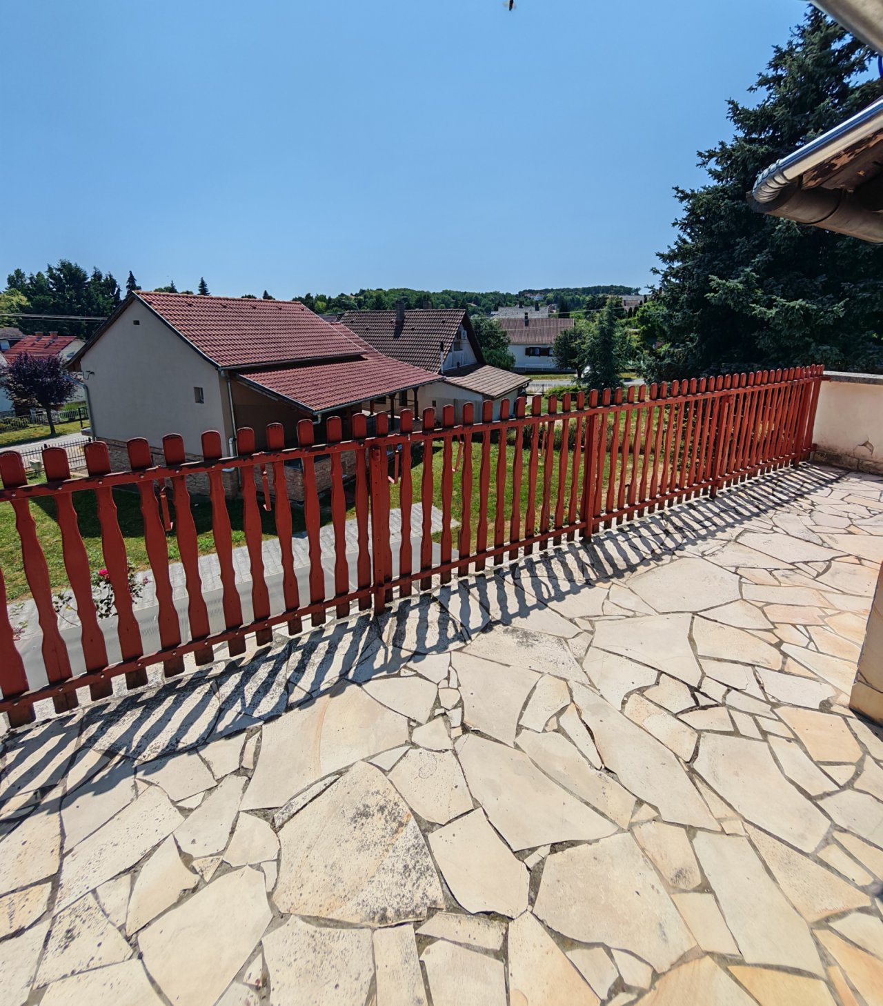 Renovierungsbedürftiges  Haus in ruhigen Umgebung (BB8329)