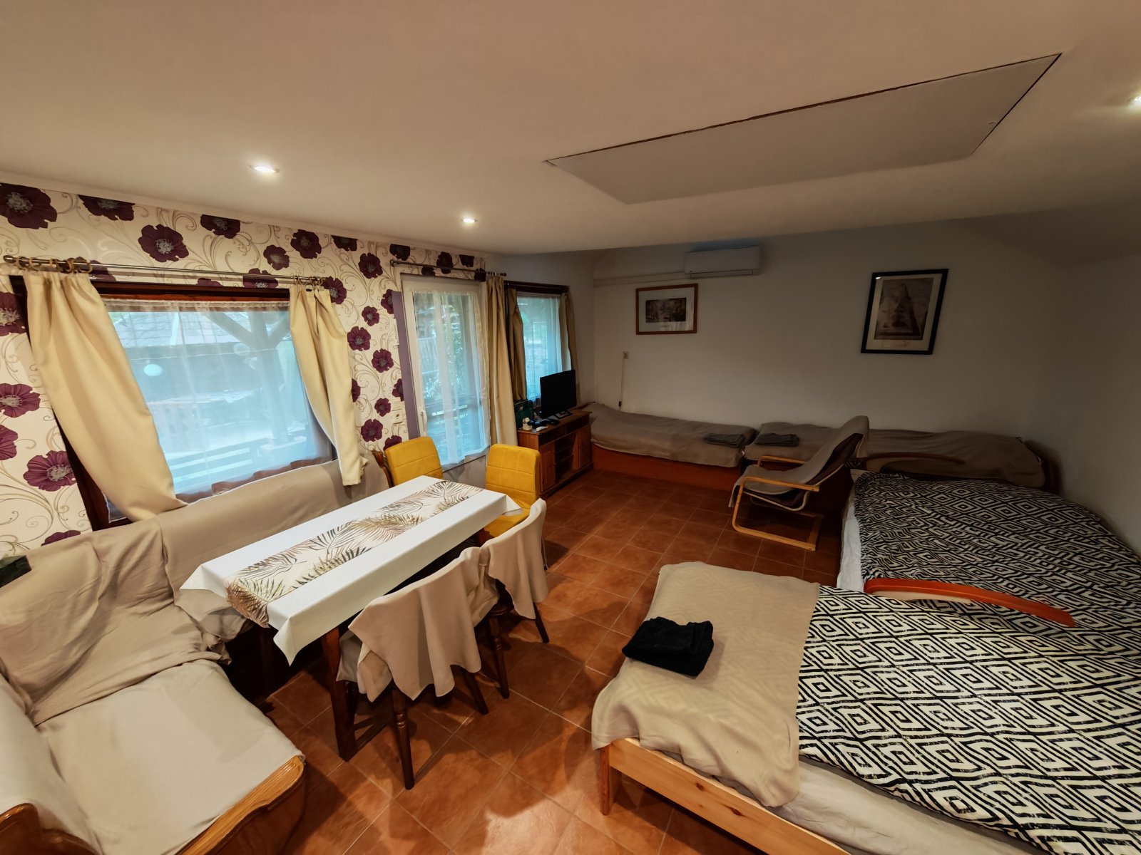 (ABA) Apartmenthaus / Einfamilienhaus mit Einliegerwohnung(en) (BB6938)