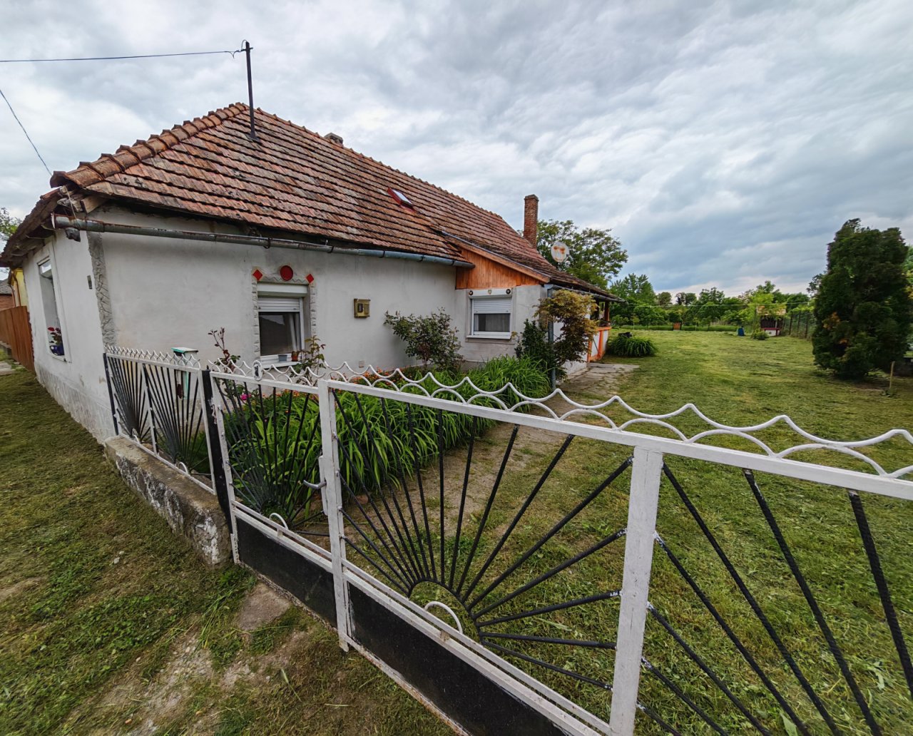 (BBA) Renovierungsbedürftiges Haus in ruhiger, harmonischer Umgebung (BB6948)