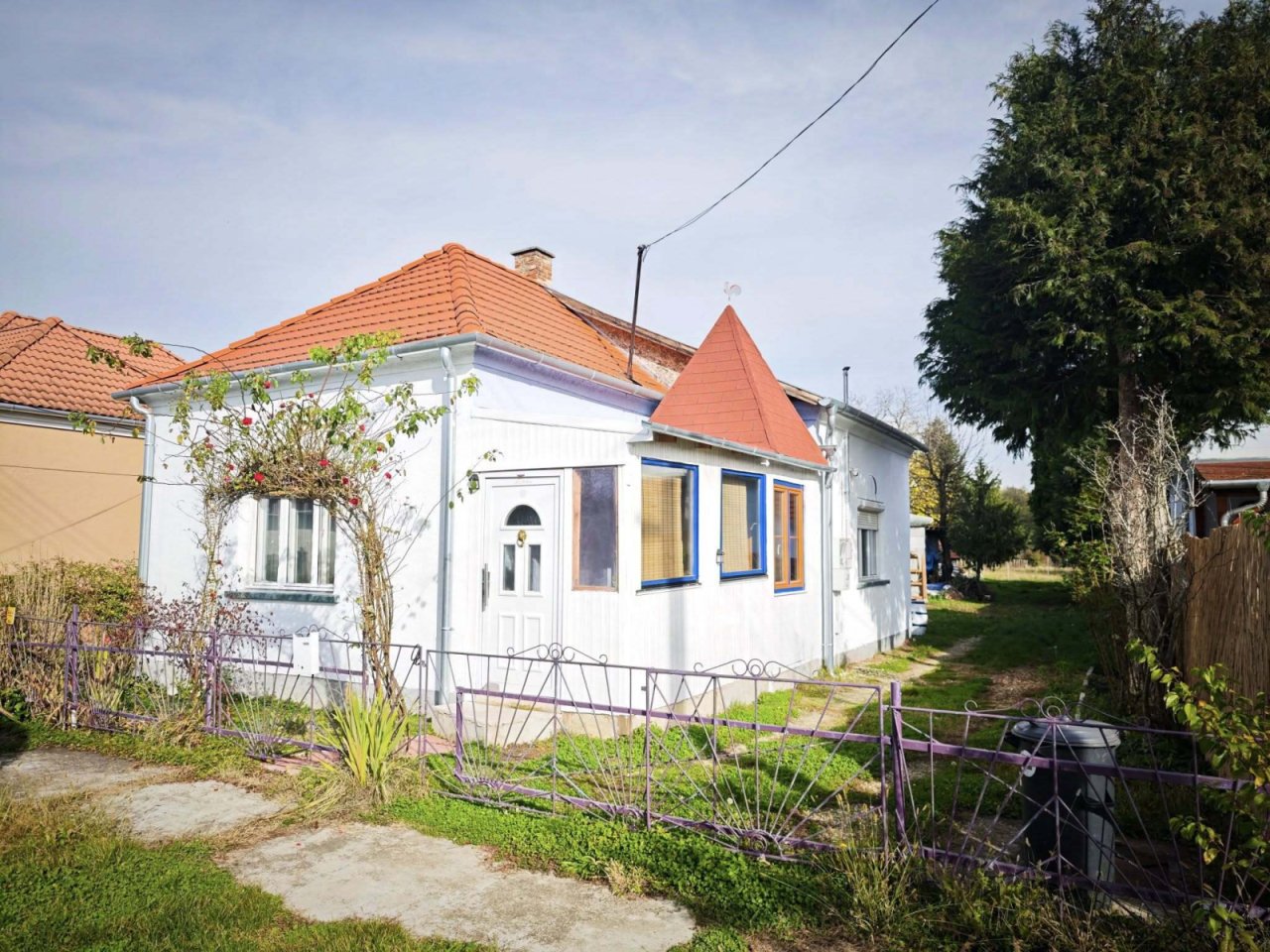 (AAA) Renoviertes Landhaus auf einem Doppelgrundstück am Angelsee (KK1400)