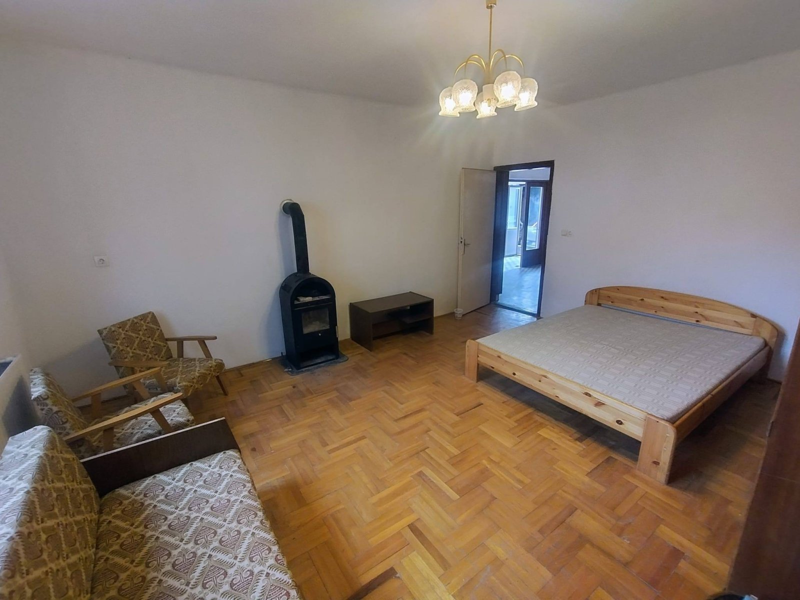 (BBA) Teilrenoviertes Einfamilienhaus in einer Ruhiger Lage (RV1500)