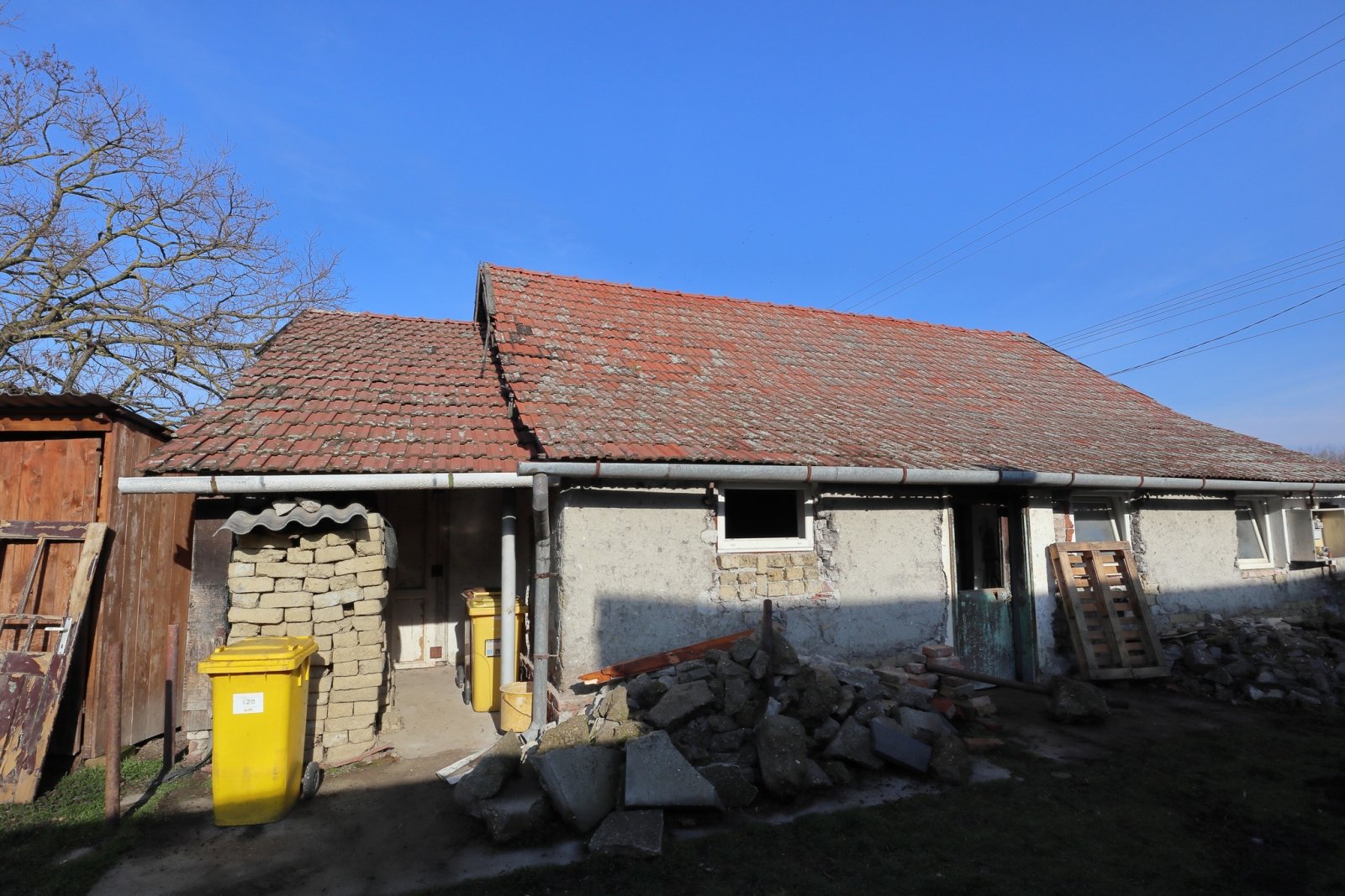 (BCA) Renovierungsbedürftiges Haus in ruhiger, harmonischer Umgebung (KK1240)