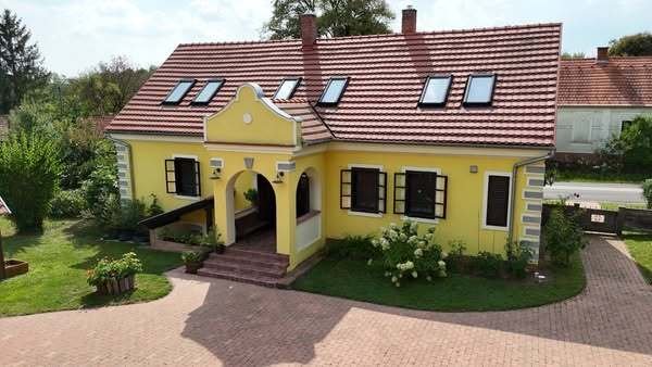 (AAA) Märchenhaftes, 118 Jahre altes Herrenhaus in einer der schönsten Gemeinden des Őrség (AAA)