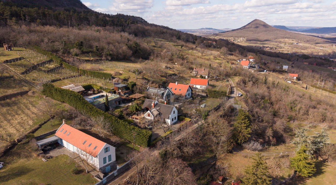 (AAA) Premium-Wohnhaus mit unvergleichlichem Panoramablick auf den Balaton (33880)