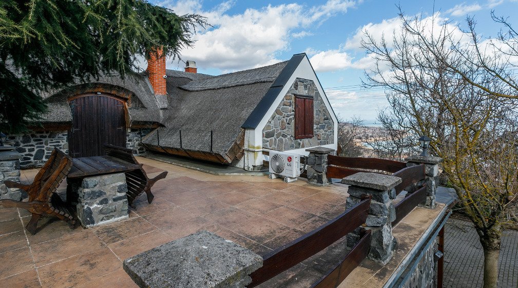 (AAA) Premium-Wohnhaus mit unvergleichlichem Panoramablick auf den Balaton