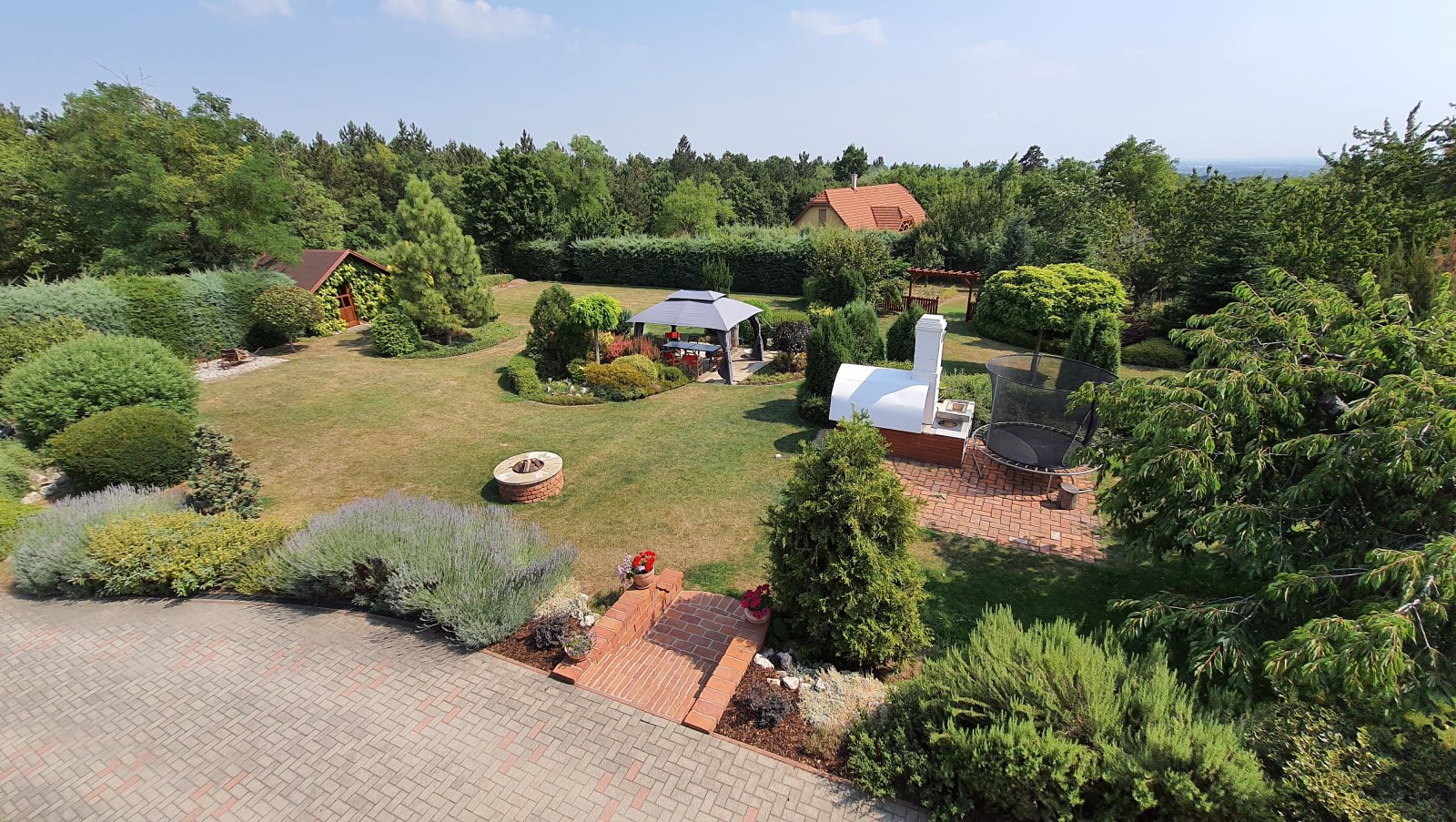 (AAA) Landhaus mit parkähnlichem Grundstück in außergewöhnlich guter Lage am Rand des Naturschutzgebietes (KK052)