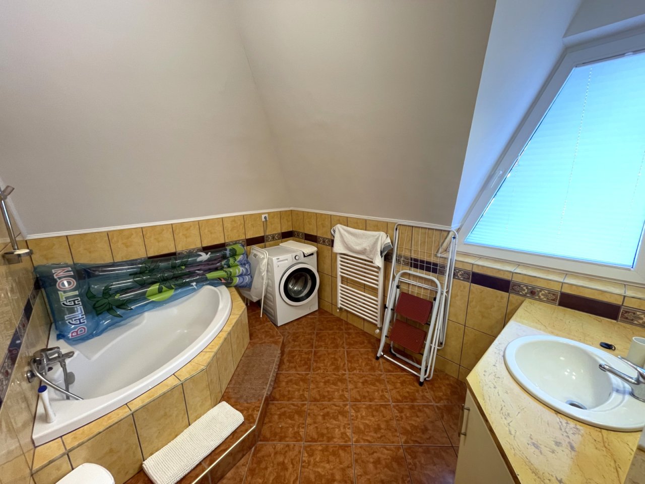(AAA) Wohnung mit Balkon im beliebten ungarischen Badeort (KK0309)