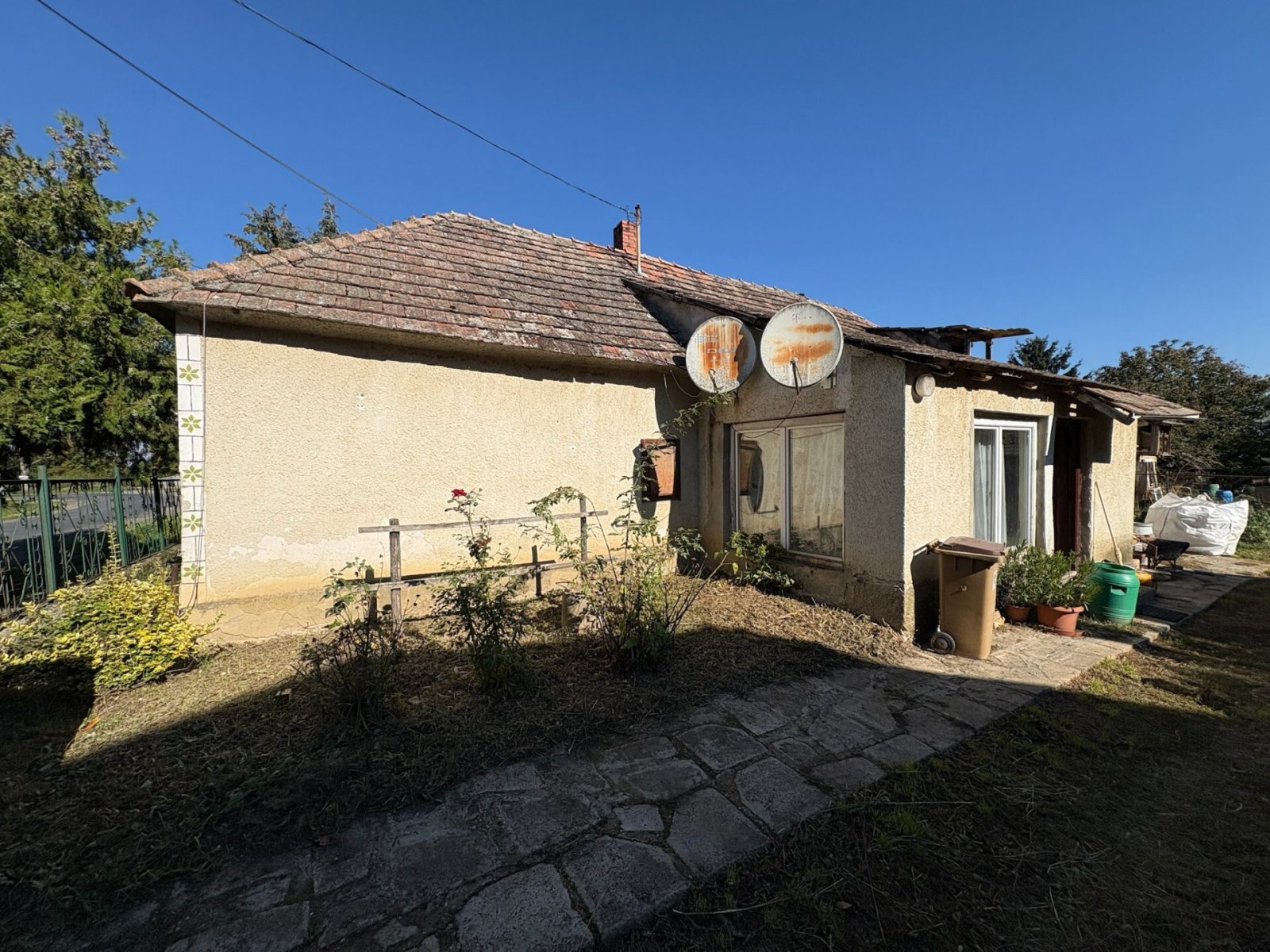 (BBA) Sanierungsbedürftiges Haus in ruhiger Umgebung