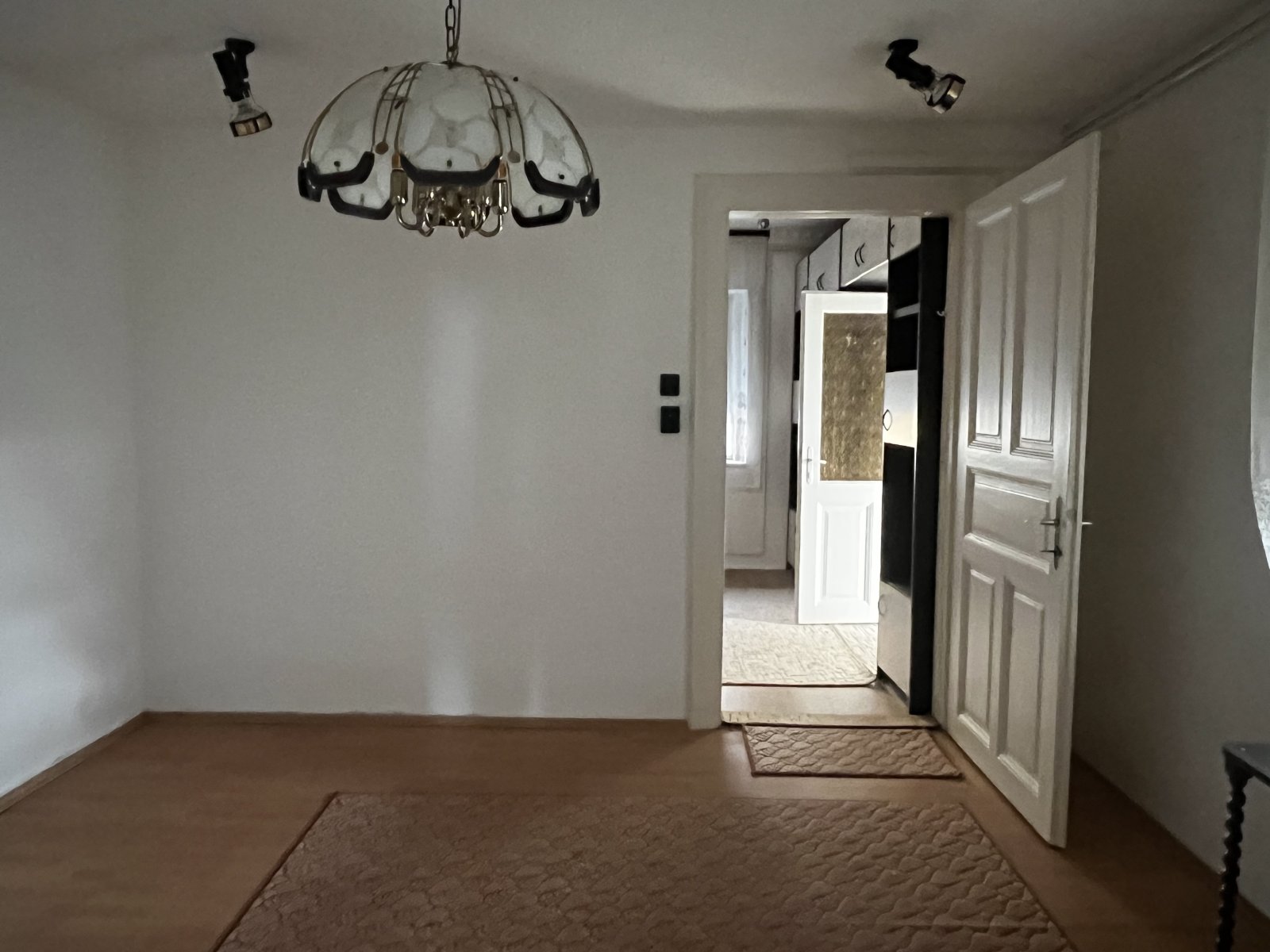 (ABA) Einfamilienhaus / Existenz mit vielfältigen Nutzungsmöglichkeiten im schönen Tapolca (KK2208)