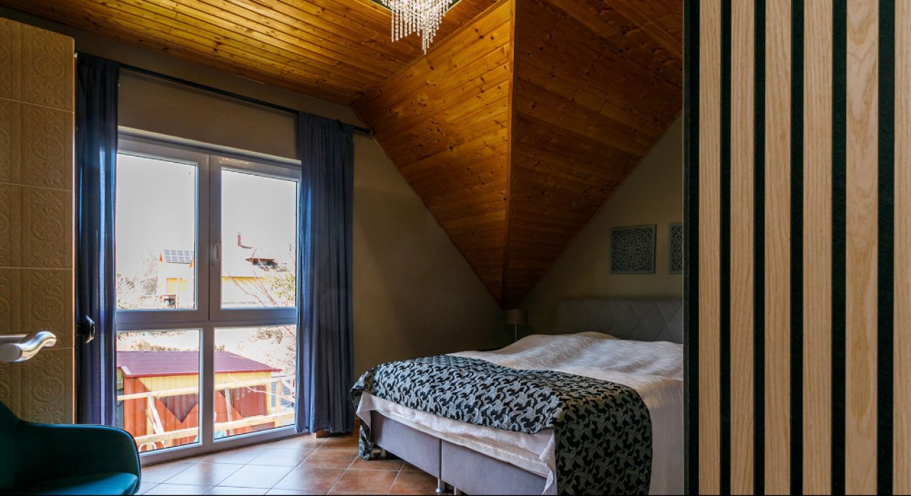 (AAA)  Anspruchsvoll renovierte Doppelhaushälfte mit Balaton-Panorama (33886)