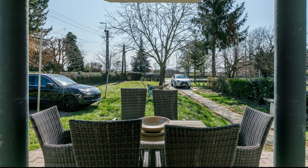 (AAA)  Anspruchsvoll renovierte Doppelhaushälfte mit Balaton-Panorama (33886)