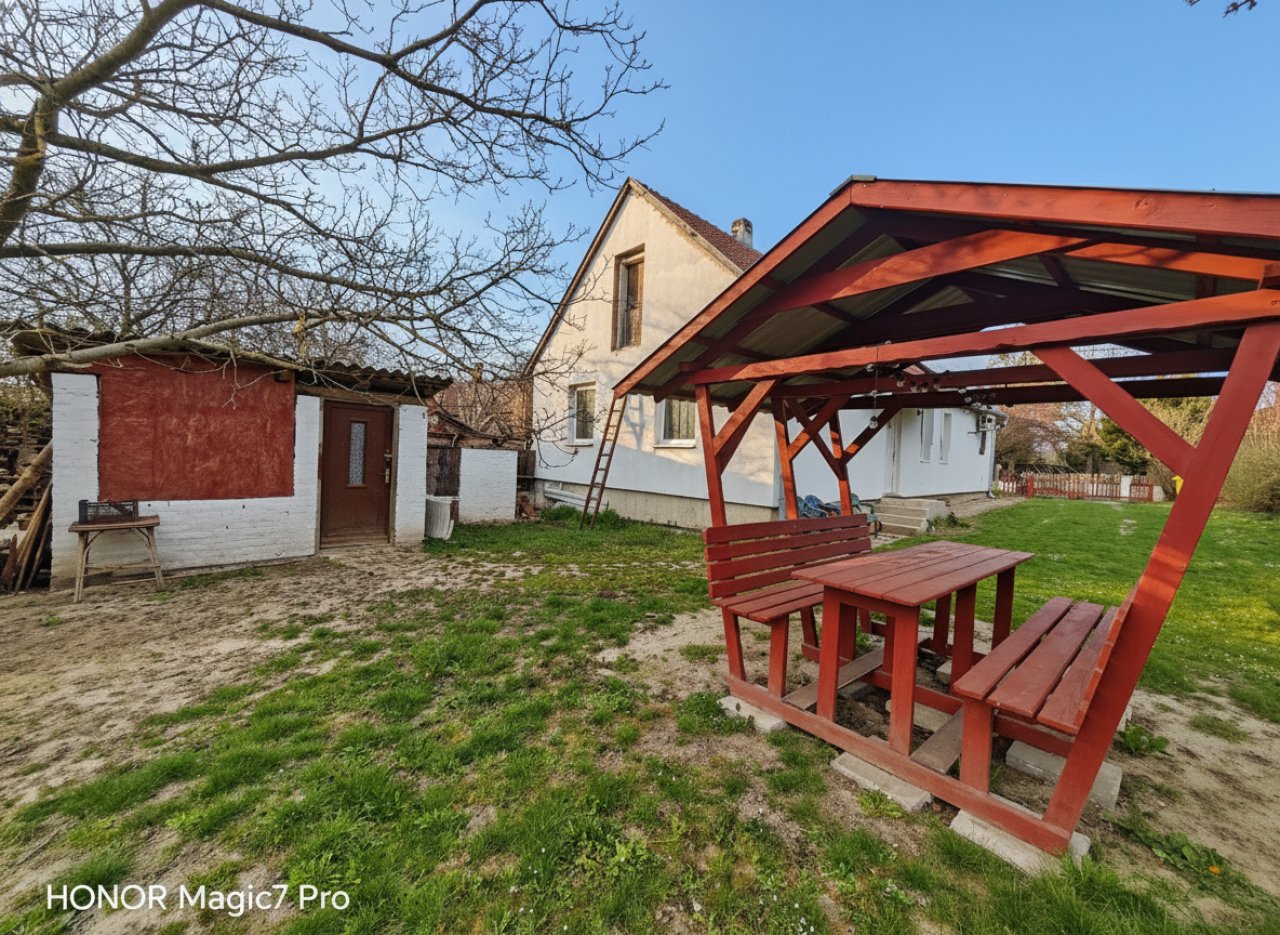 (BAA) Renoviertes Einfamilienhaus in ruhiger, naturnaher Lage (BB0670)