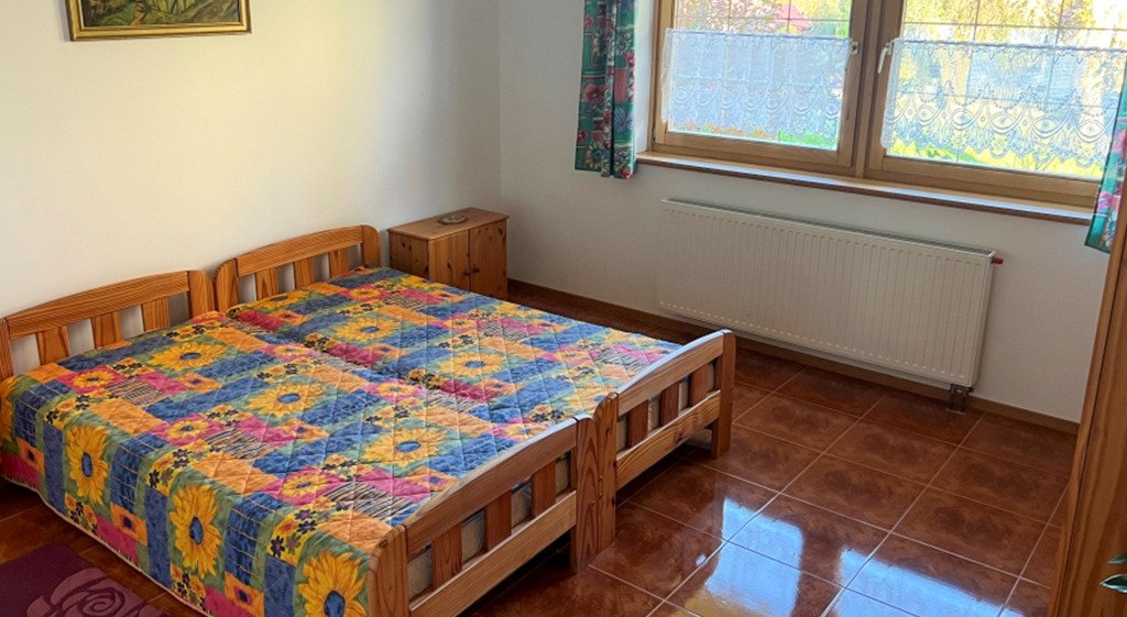 (AAA) Großés Einfamilienhaus in einer ruhigen Straße (33891)
