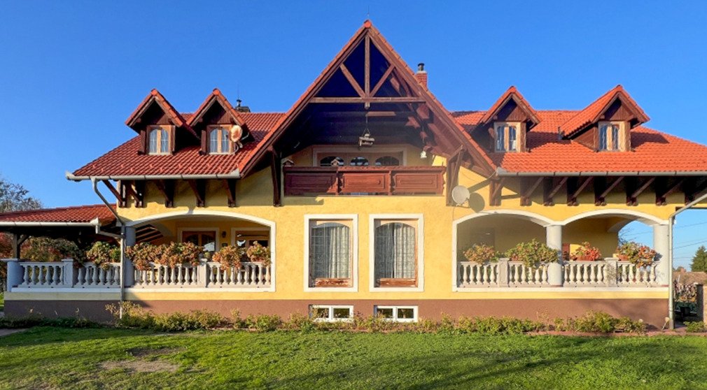 (AAA) Großés Einfamilienhaus in einer ruhigen Straße (33891)