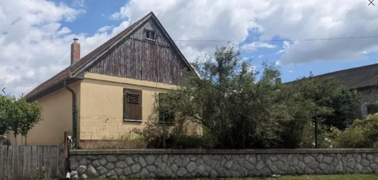 Teilsaniertes Einfamilienhaus in ruhiger Lage (DW82361)