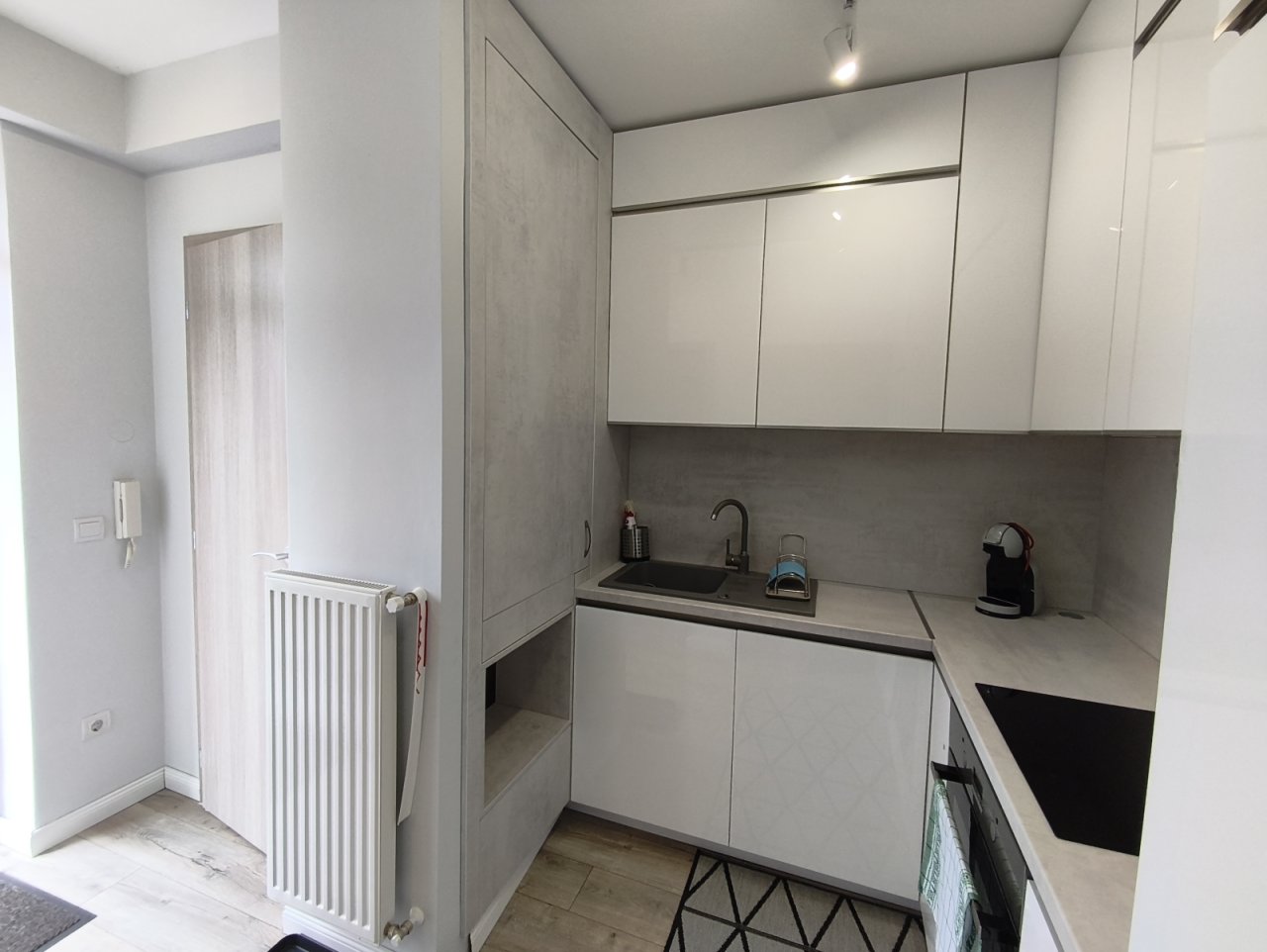 (AAA) Möbeliertes Appartement im Zentrum  mit Tiefgaragenplatz (KK0410)