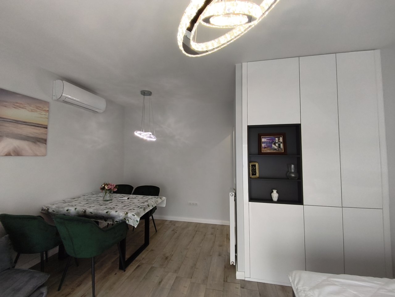 (AAA) Möbeliertes Appartement im Zentrum  mit Tiefgaragenplatz (KK0410)
