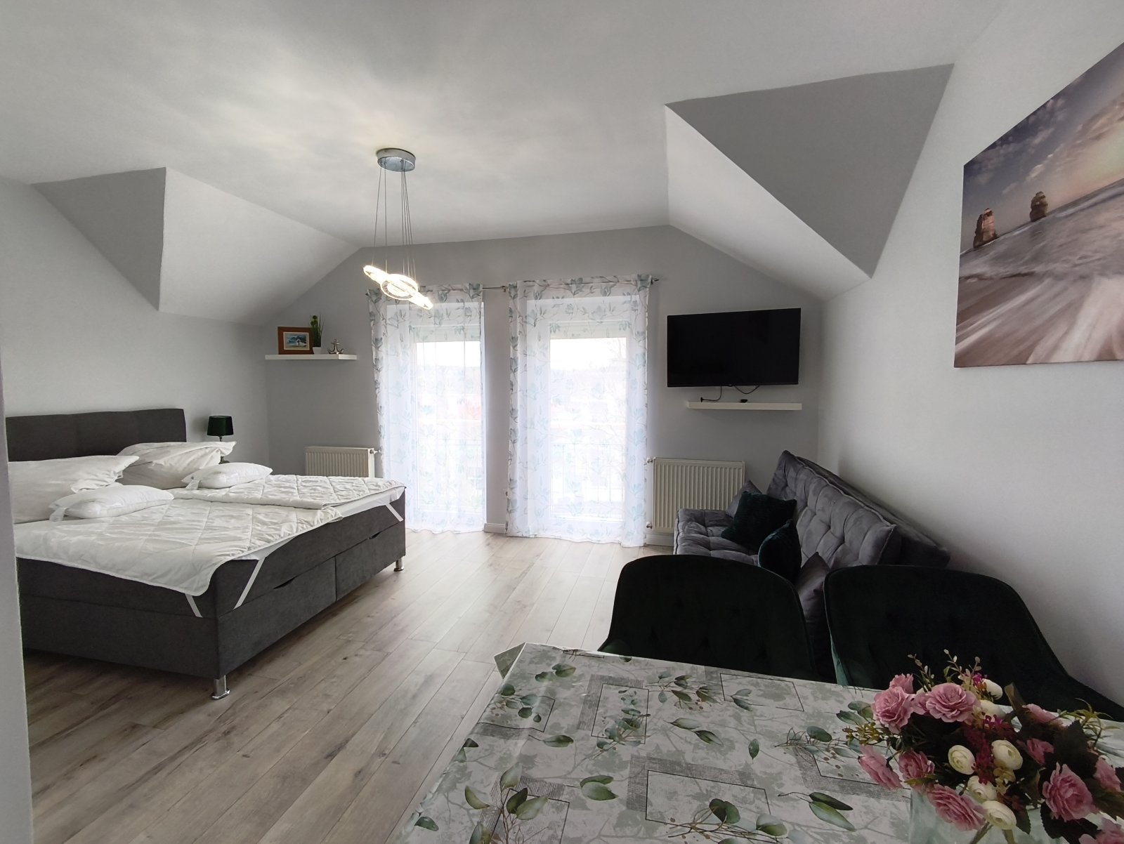 (AAA) Möbeliertes Appartement im Zentrum mit Tiefgaragenplatz (KK0410)