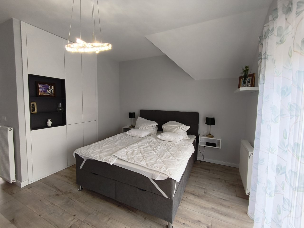 (AAA) Möbeliertes Appartement im Zentrum  mit Tiefgaragenplatz (KK0410)