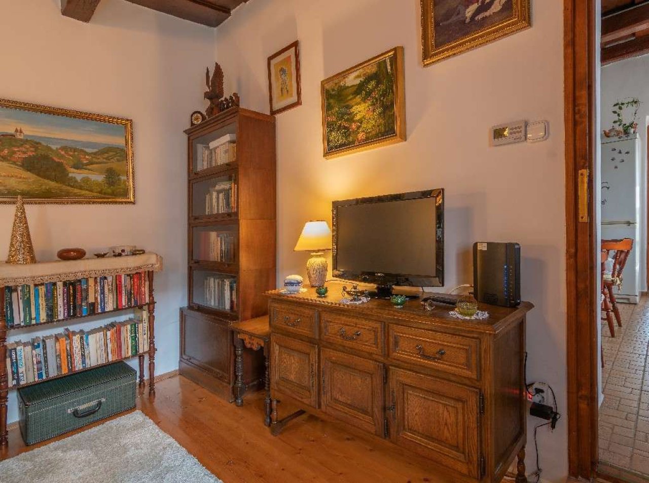 (AAA) Liebevoll renoviertes Bauernhaus in ruhiger Lage mit getrennten Apartment (AAA) (WH1158-2)
