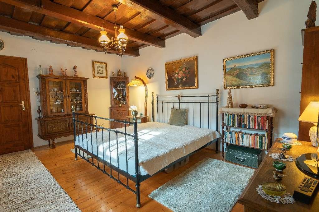 (AAA) Liebevoll renoviertes Bauernhaus in ruhiger Lage mit getrennten Apartment (AAA) (WH1158-2)