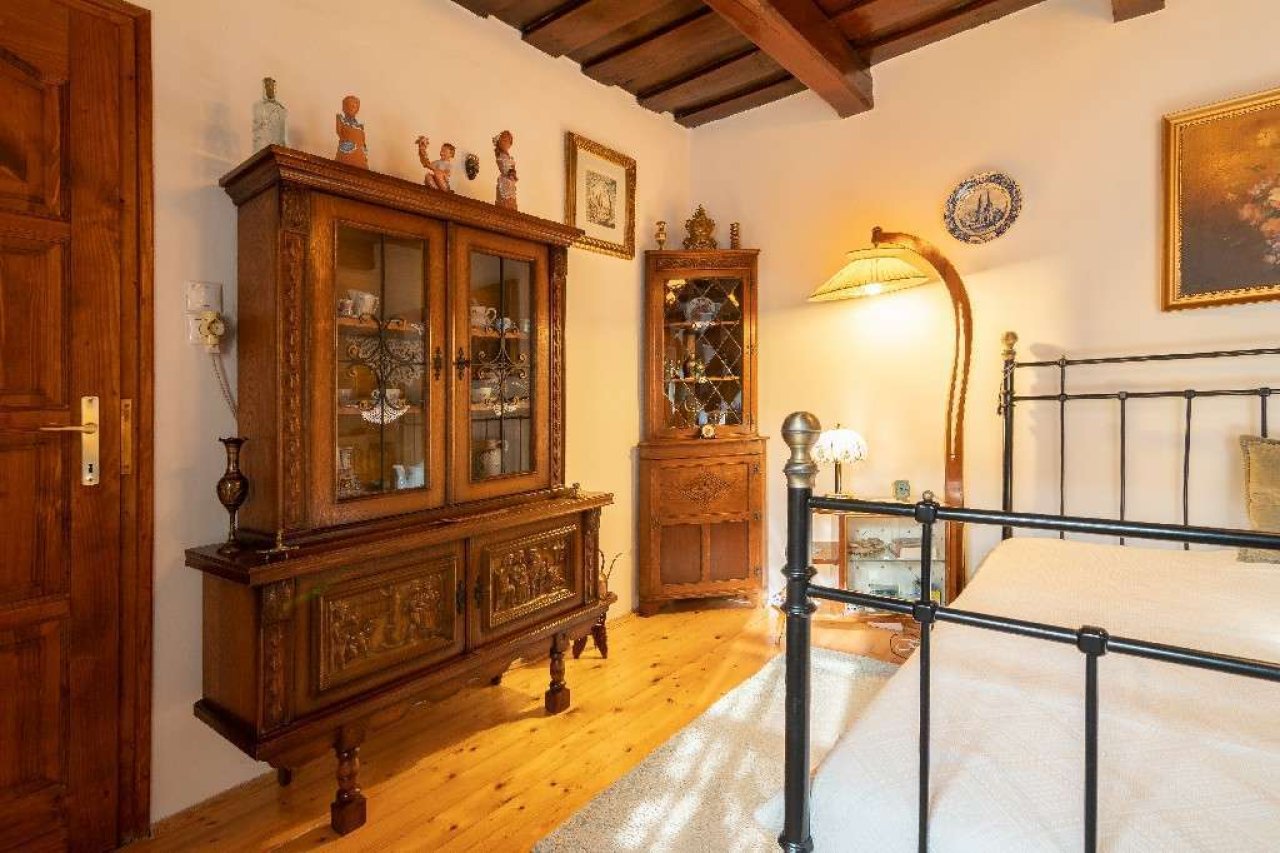 (AAA) Liebevoll renoviertes Bauernhaus in ruhiger Lage mit getrennten Apartment (AAA) (WH1158-2)