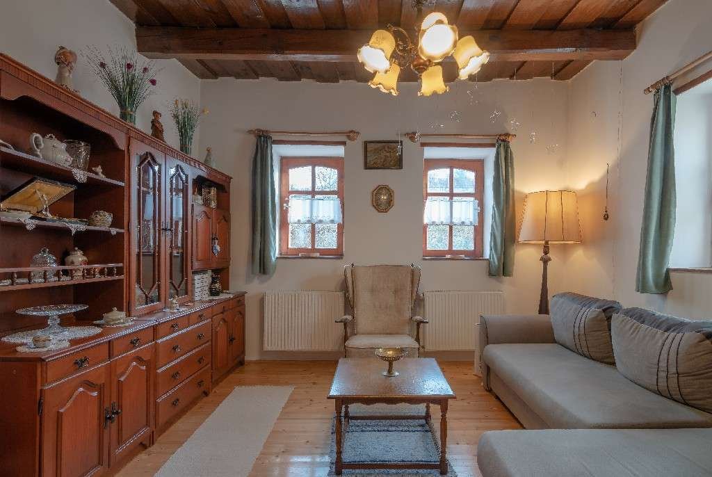 (AAA) Liebevoll renoviertes Bauernhaus in ruhiger Lage mit getrennten Apartment (AAA) (WH1158-2)