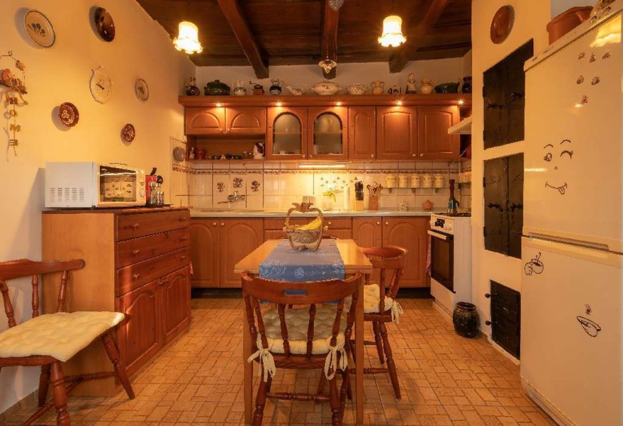 (AAA) Liebevoll renoviertes Bauernhaus in ruhiger Lage mit getrennten Apartment (AAA) (WH1158-2)