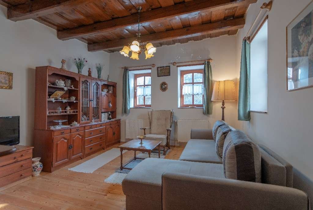 (AAA) Liebevoll renoviertes Bauernhaus in ruhiger Lage mit getrennten Apartment (AAA) (WH1158-2)