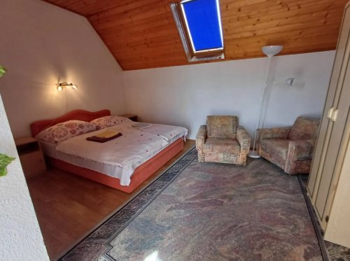 (ABA) Apartmenthaus mit 8 Einheiten in zentraler Lage des weltberühmten Kurbades Héviz (KE08)