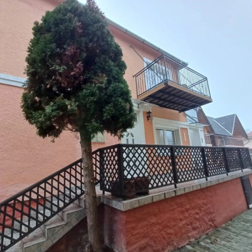 (ABA) Apartmenthaus mit 8 Einheiten in zentraler Lage des weltberühmten Kurbades Héviz (KE08)
