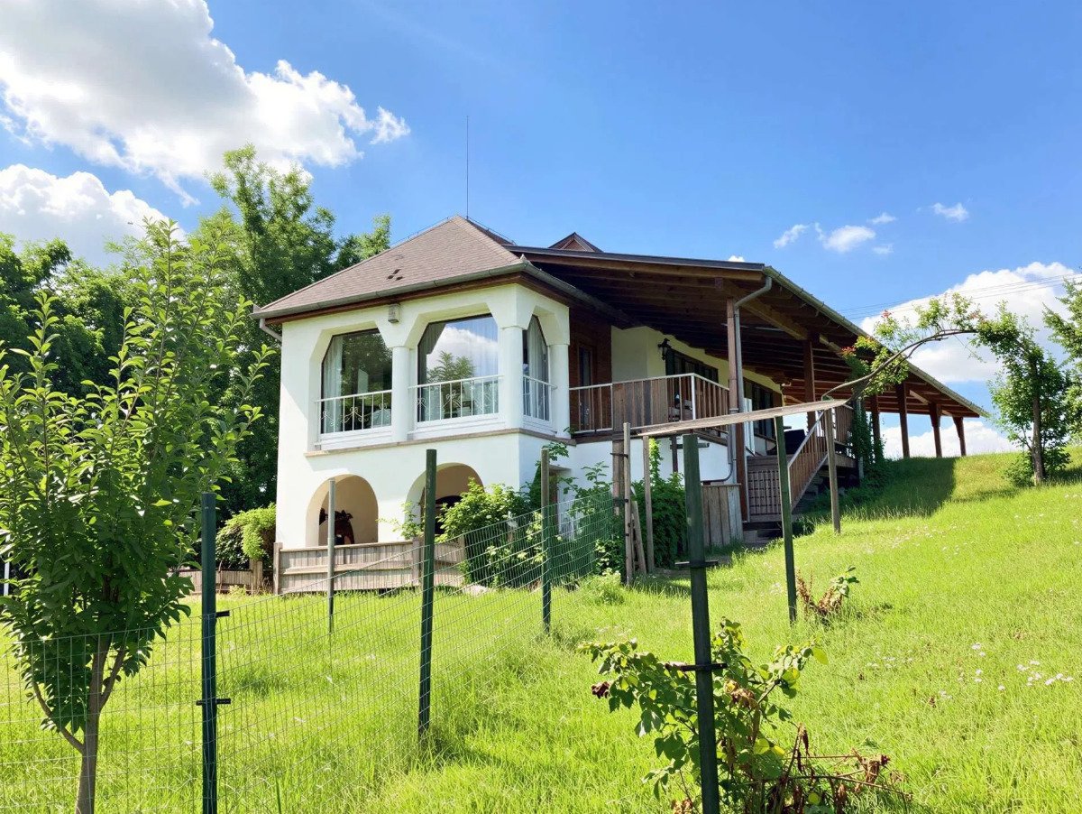 (ABA) Landhaus mit fantastischem Fernblick und großem Garten