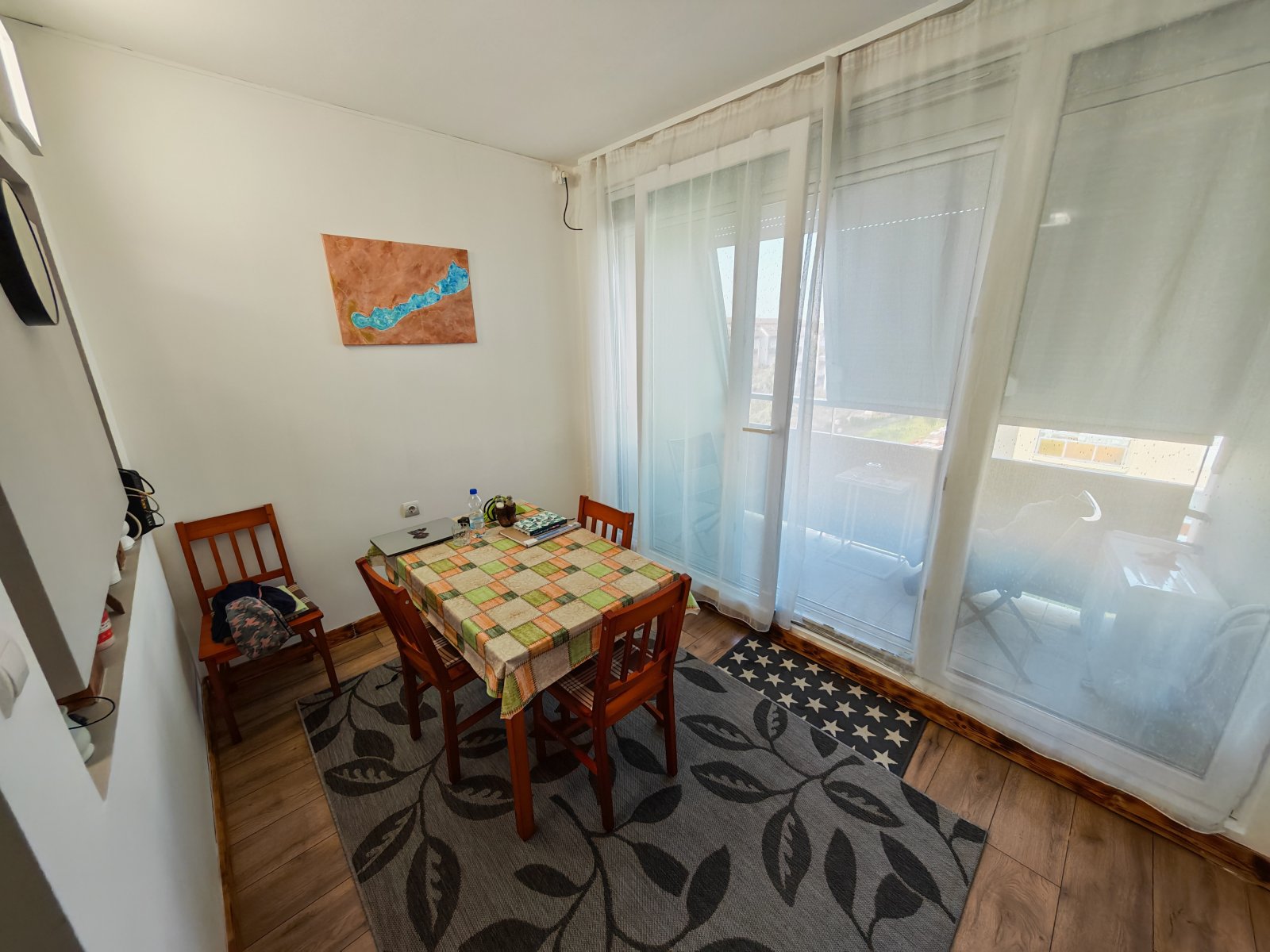 Renovierte Wohnung ab sofort bezugsfertig (BB1195)