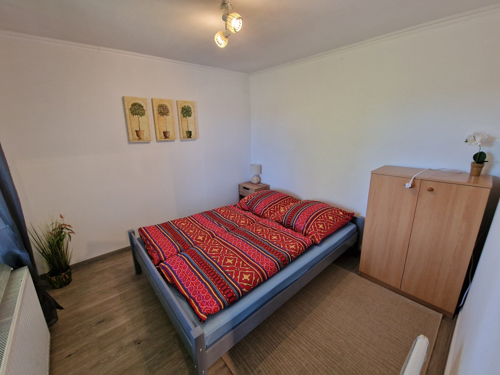 (AAA) Gemütlich, ruhig, professionell saniert, mit Gäste-Apartment am Balaton (CM104-2) — Bedroom Apartment
