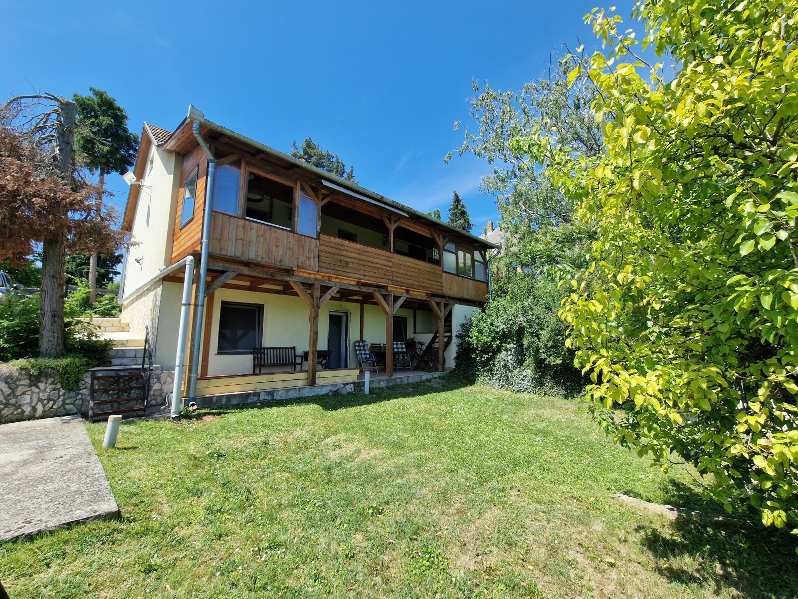 (AAA) Gemütlich, ruhig, professionell saniert, mit Gäste-Apartment am Balaton (CM104-2)