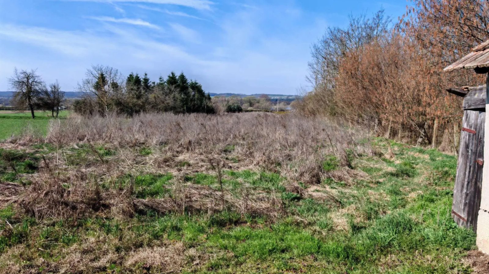 (A-A) Großes Grundstück für Neubau, Tierhaltung in ruhiger Lage