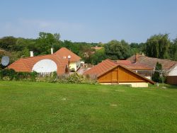(AAA) Großes Anwesen mit viel Platz auch für eine Senioren-Wohngemeinschaft am Rande von Héviz (HCMI44-4)