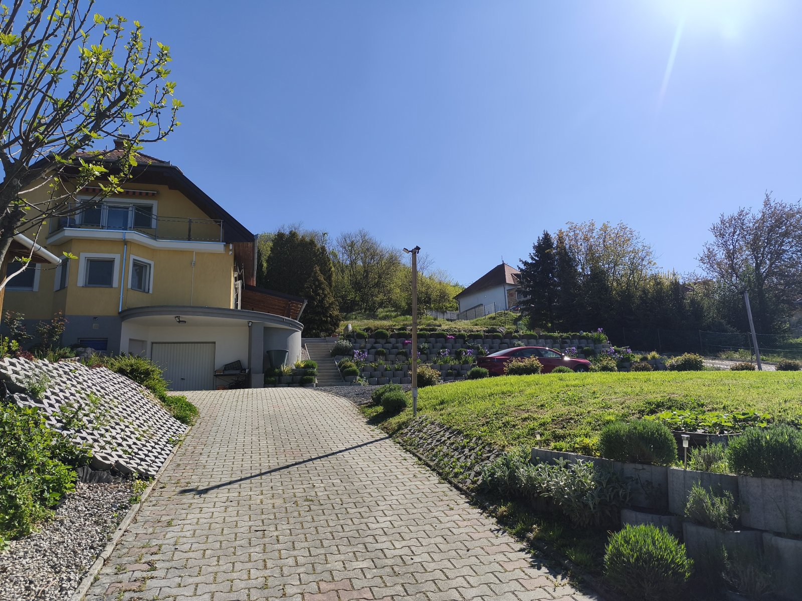 (AAA) Familienhaus mit parkähnlichem Grundstück in außergewöhnlich guter Lage (KK1704-M)
