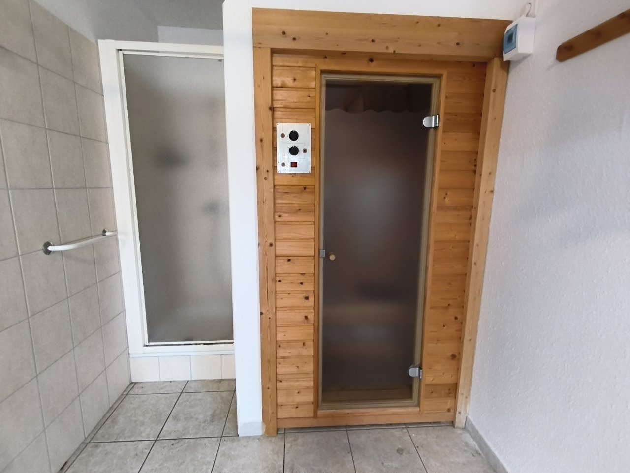 (AAA) Etagenwohnung in ruhiger Gegend zur Miete (KK0414-2-M)