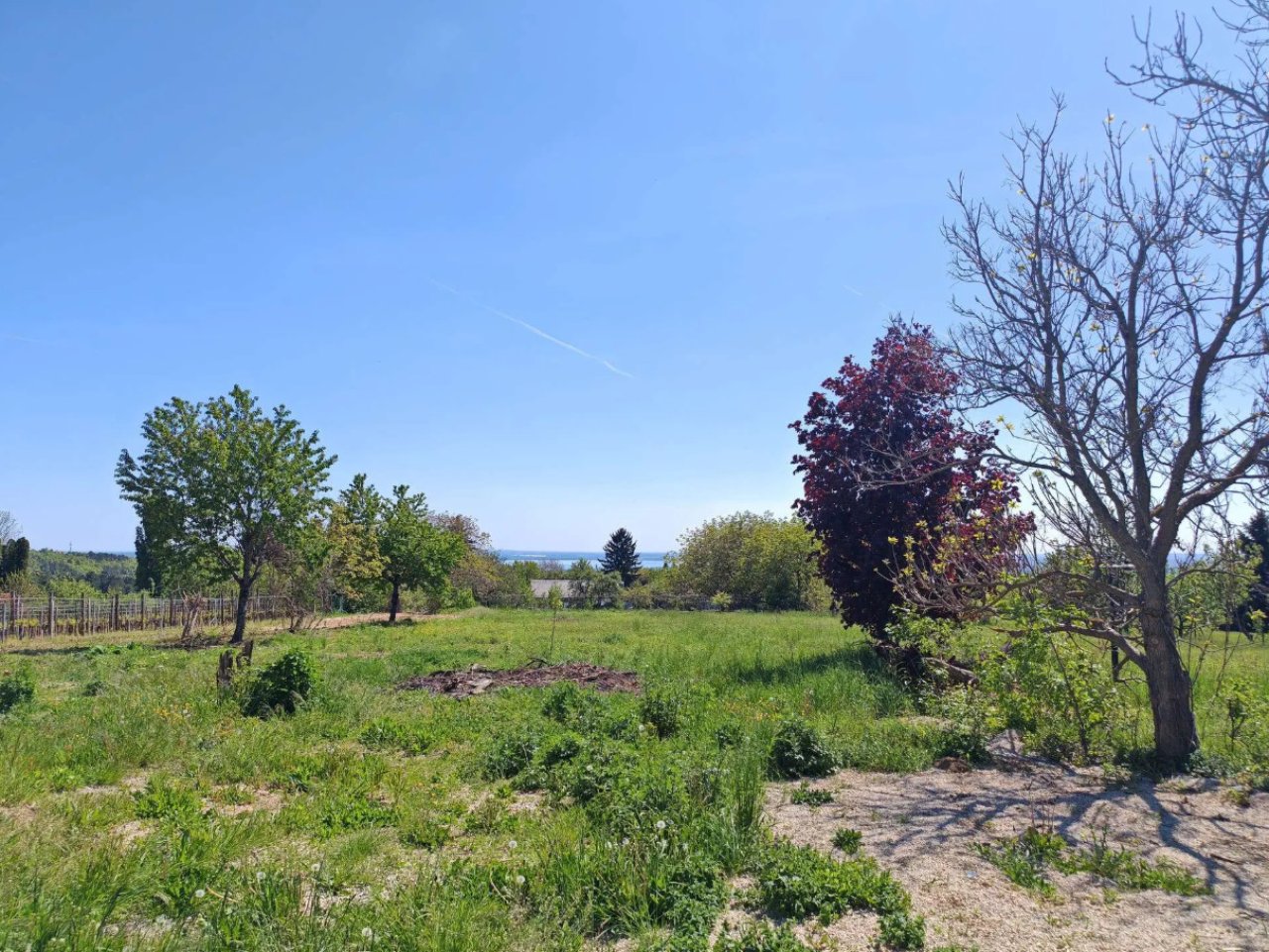 (ABA) Doppel-Grundstück mit Balatonblick &amp; großem Wohnhaus (CM0445)