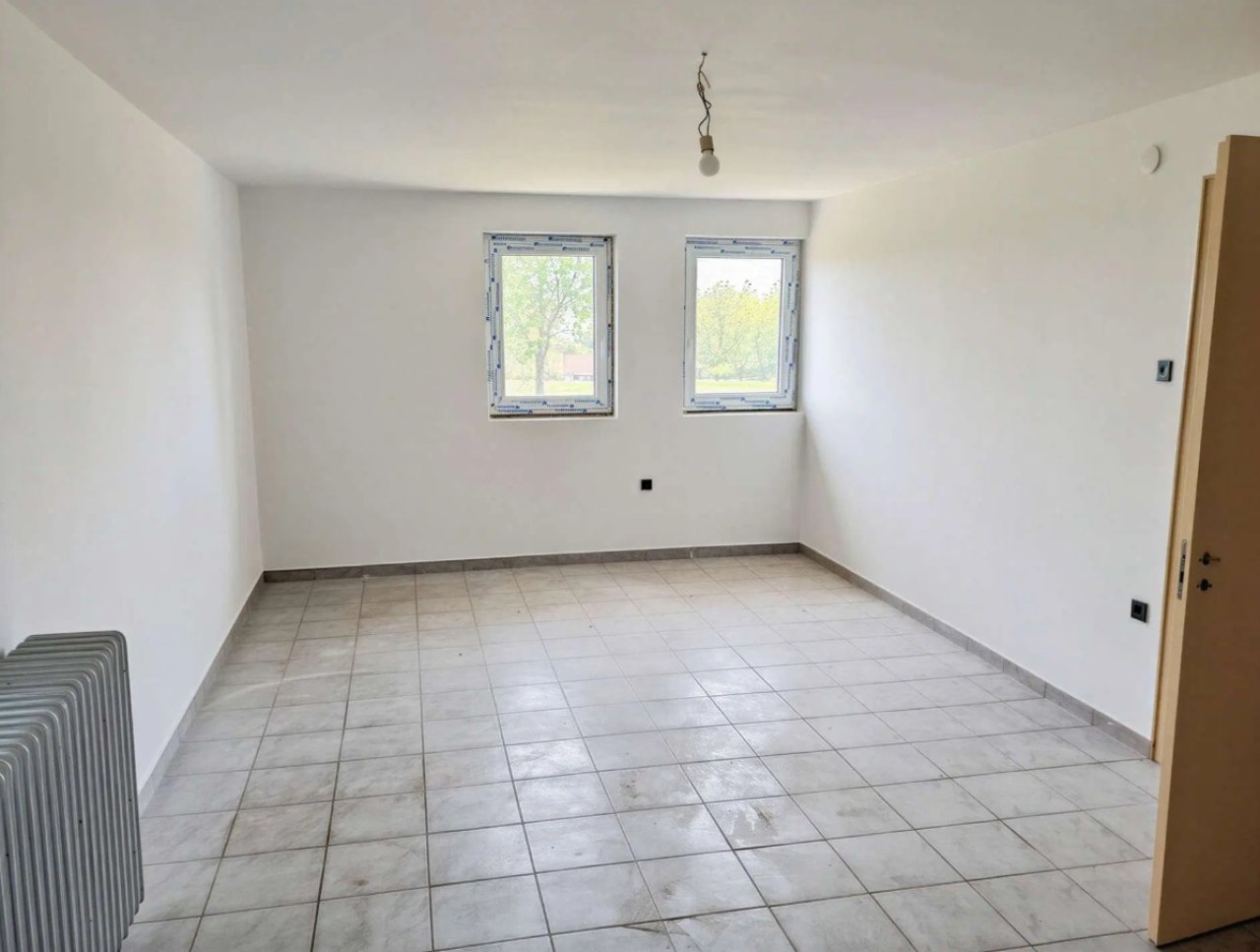 (ABA) Doppel-Grundstück mit Balatonblick &amp; großem Wohnhaus (CM0445)