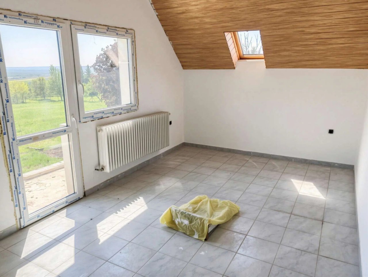 (ABA) Doppel-Grundstück mit Balatonblick &amp; großem Wohnhaus (CM0445)