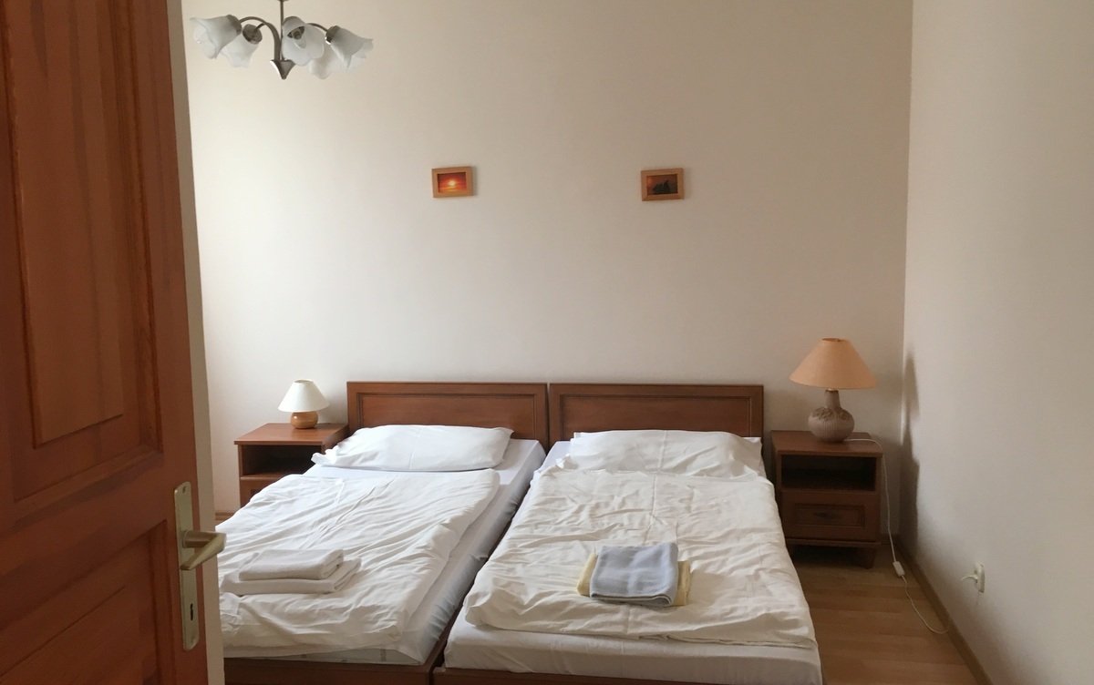 (AAA) Etagenwohnung im Villenpark des Schlosshotels (KEC08)